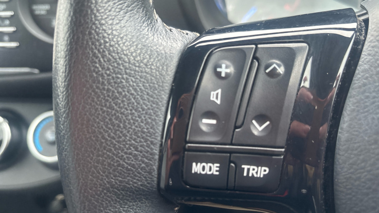 Toyota Yaris 1.5 VVT-i Design 5dr Petrol Hatchback